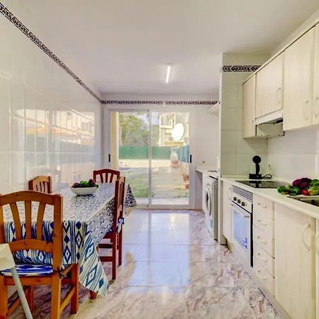 Casa Aria -spacious Steps Away From